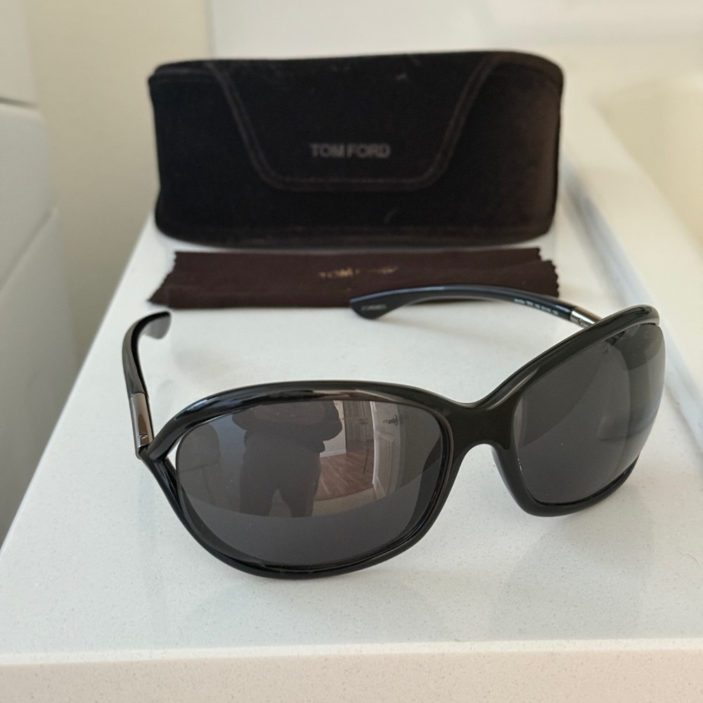Tom ford jennifer sunglasses with case